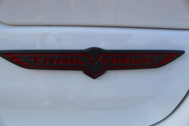 Used 2022 Jeep Grand Cherokee Trailhawk w/ Luxury Tech Group III image 11