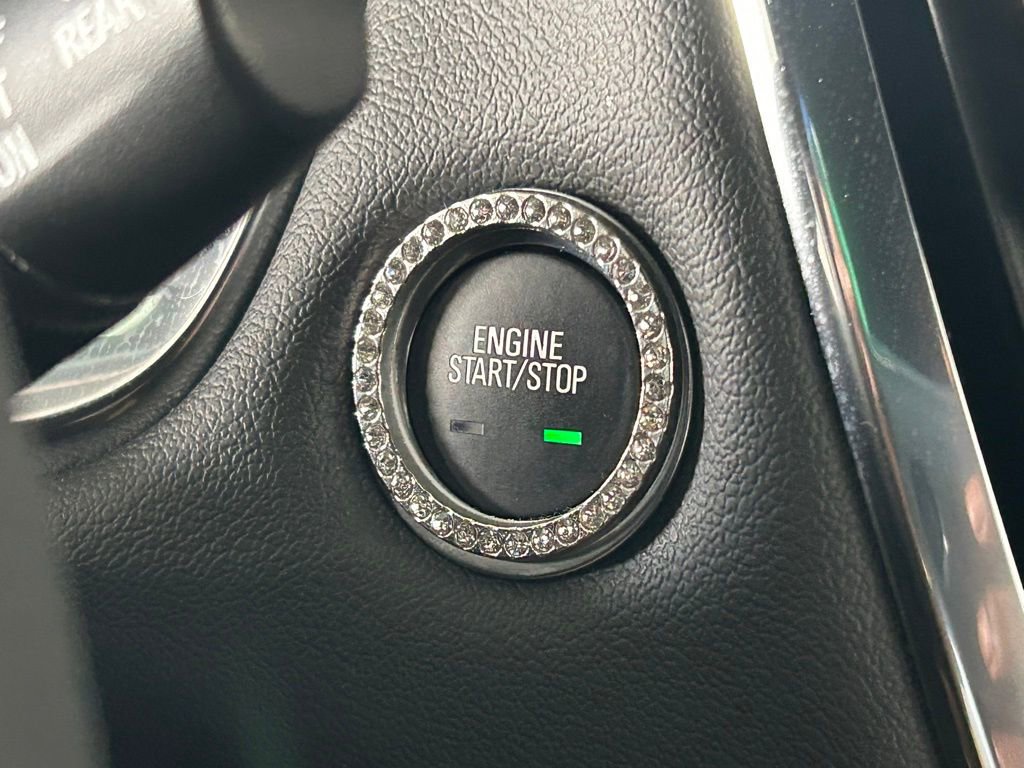 Used 2023 Chevrolet Traverse LT image 26