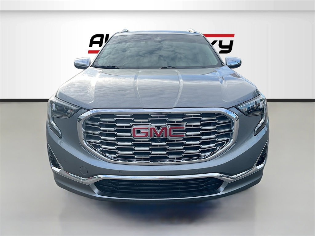 Used 2020 GMC Terrain Denali w/ Denali Premium Package image 2