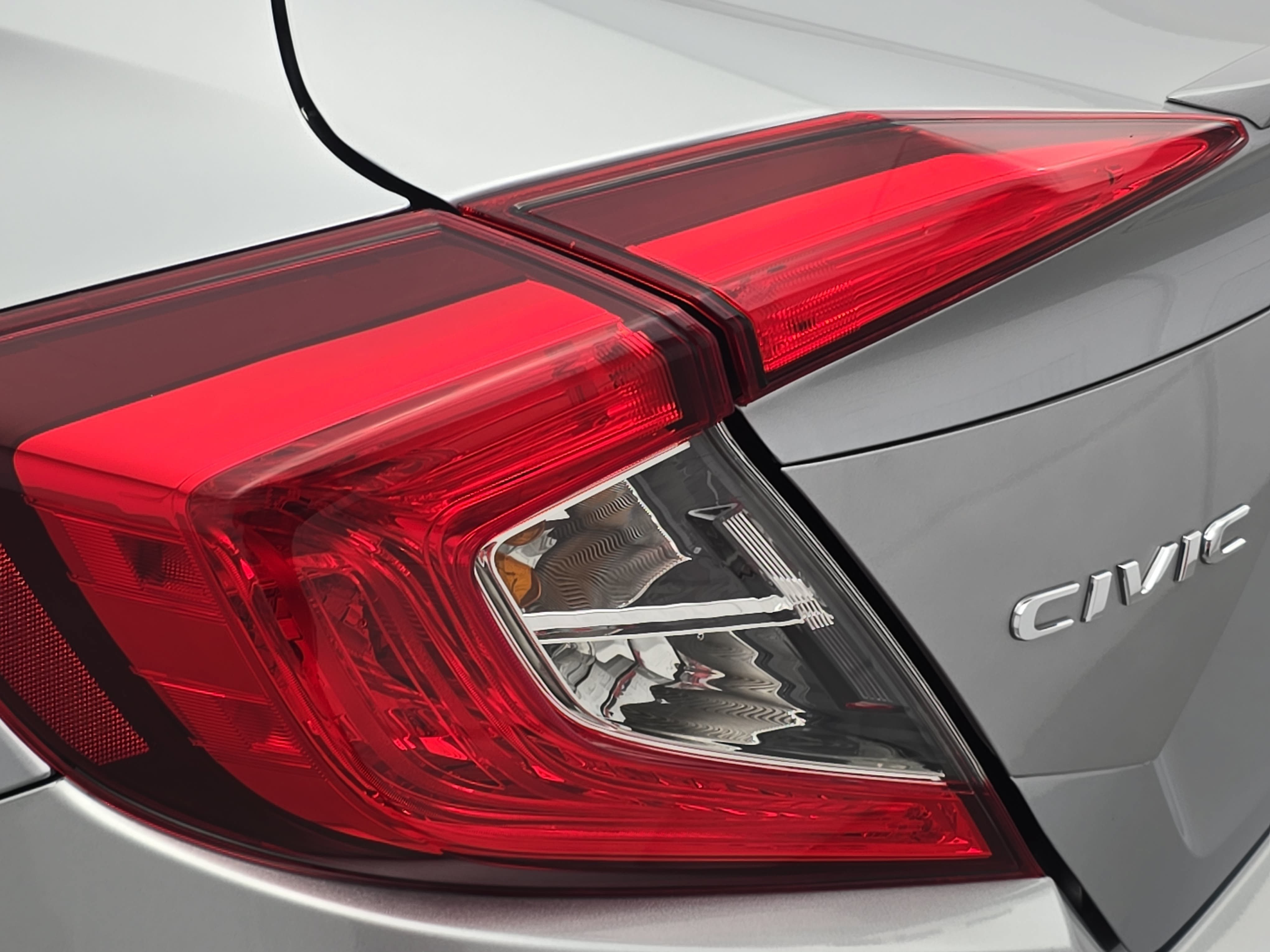 Used 2020 Honda Civic EX-L image 33