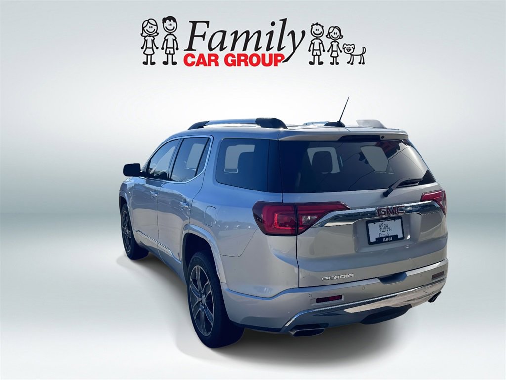 Used 2019 GMC Acadia Denali image 4