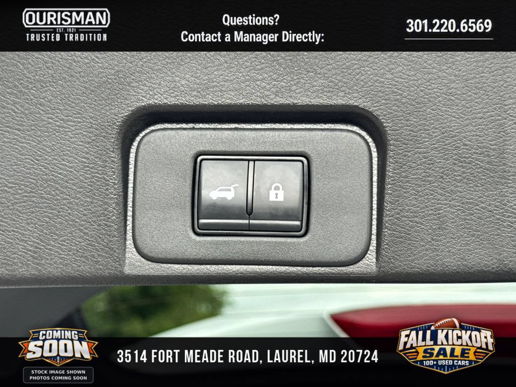 Used 2025 Nissan Rogue SV AWD/4WD image 19