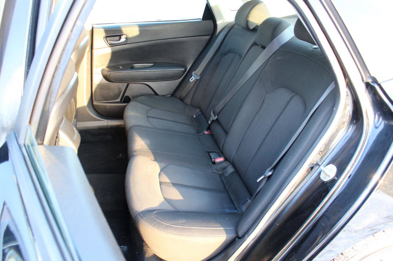 Used 2018 Kia Optima LX image 30