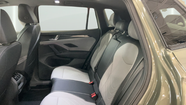 New 2026 Volkswagen Tiguan SE R-Line AWD/4WD image 13