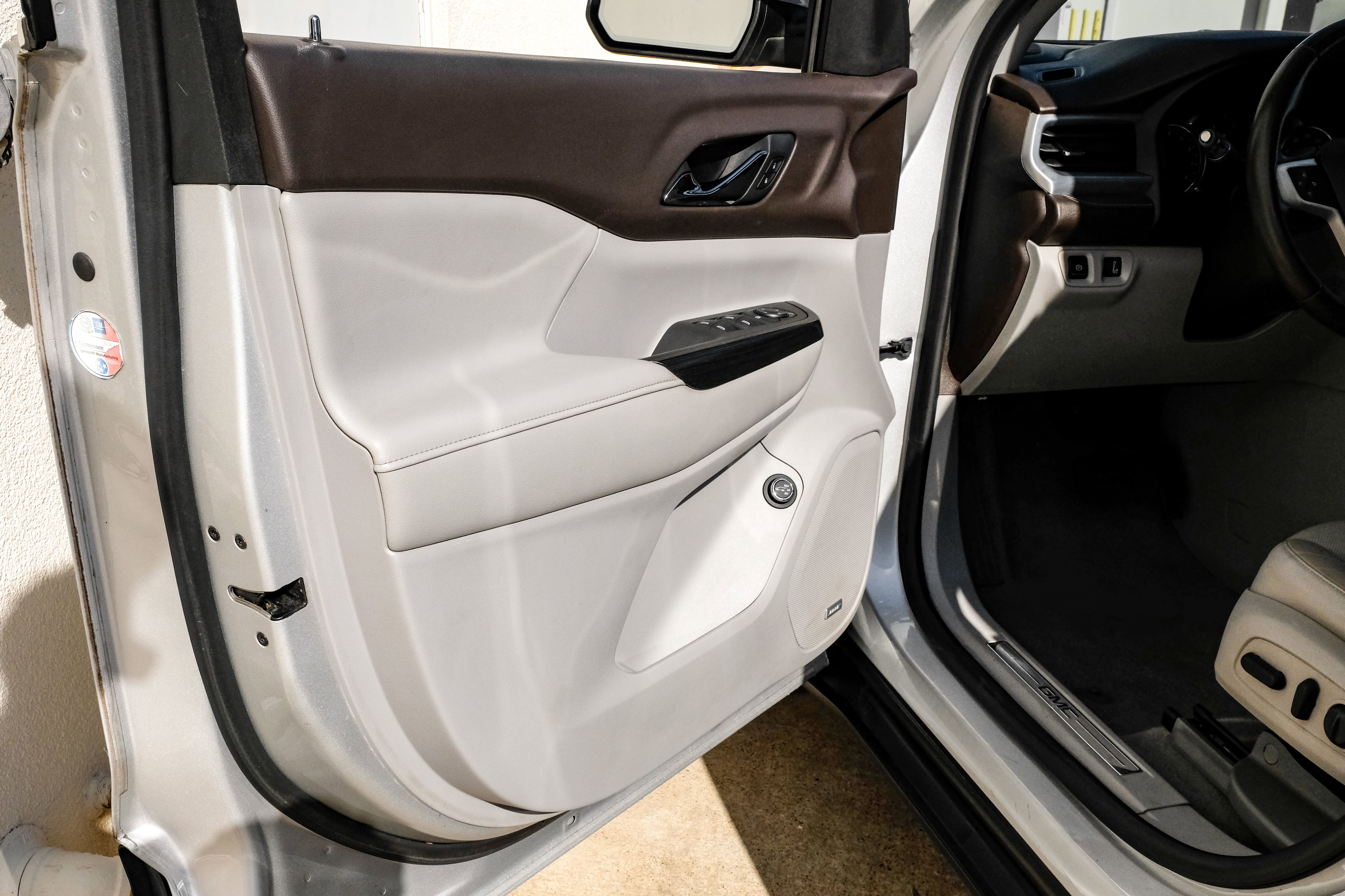 Used 2018 GMC Acadia SLT FWD image 43