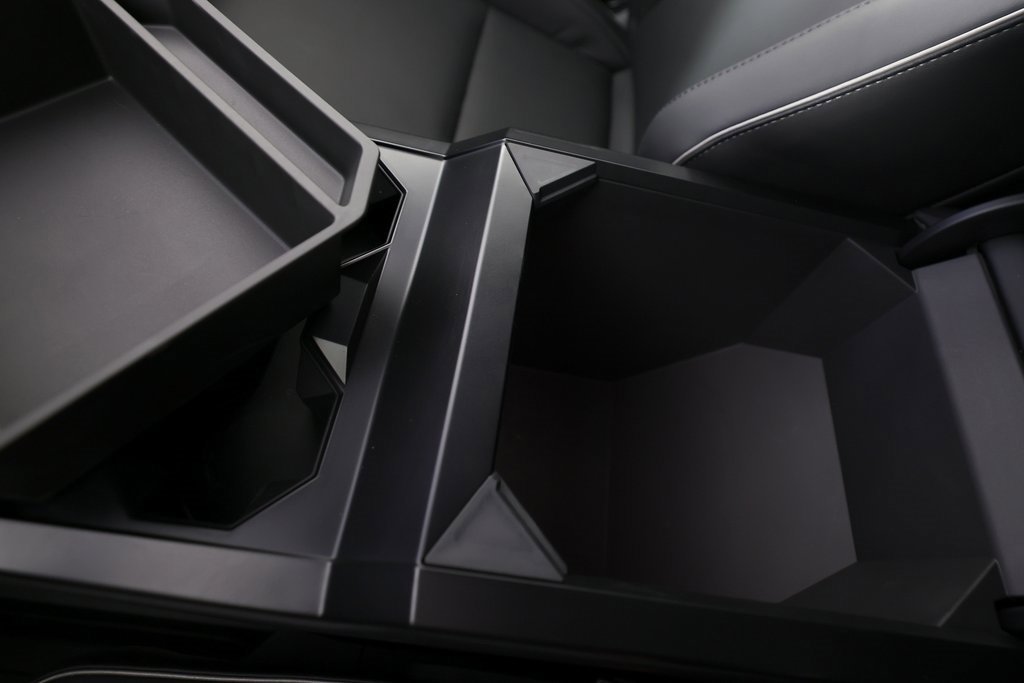 Used 2024 Tesla Cybertruck AWD Crew Cab image 42