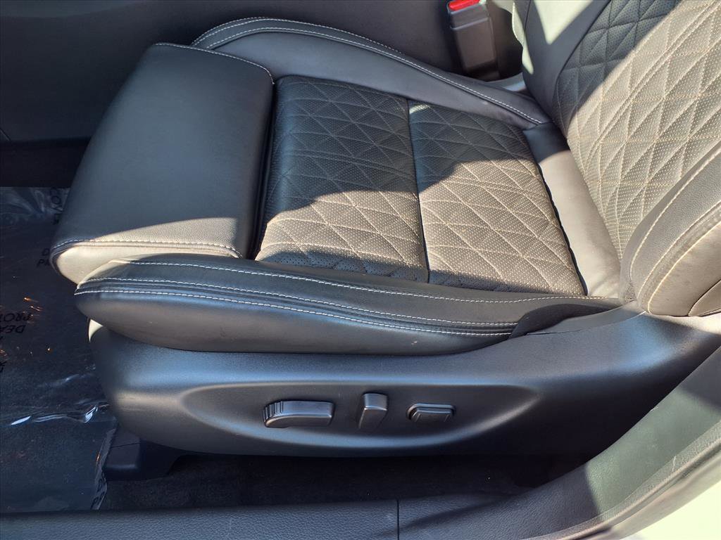 Used 2023 Nissan Maxima Platinum image 23