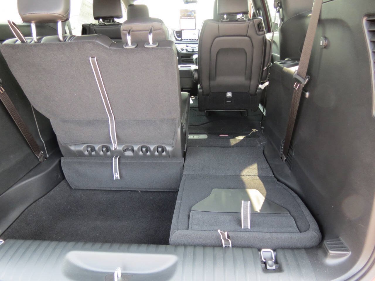 New 2026 Chrysler Voyager LX FWD image 28