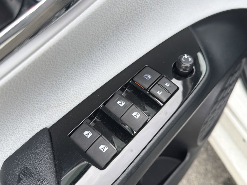 Used 2016 Toyota Prius Four image 23