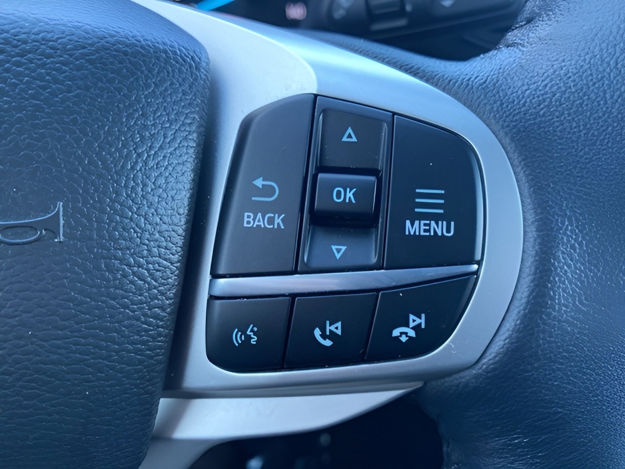 Certified 2023 Ford Explorer XLT w/ Class IV Trailer Tow Package image 16