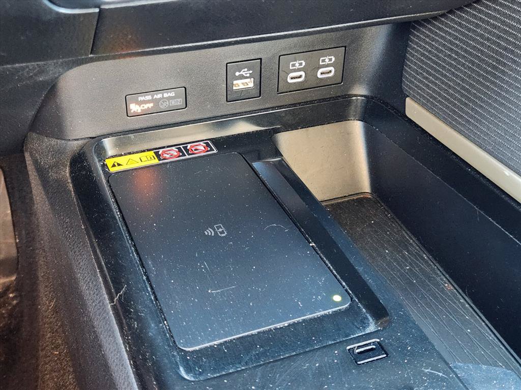 Certified 2025 Toyota Camry SE FWD image 25