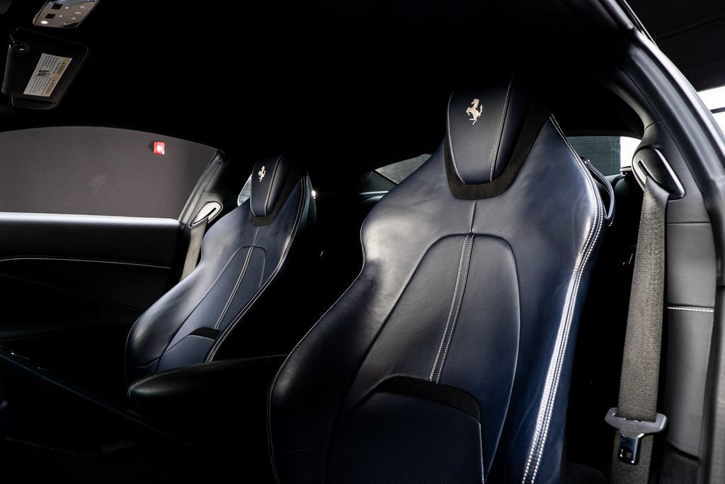 Used 2022 Ferrari Roma RWD image 32