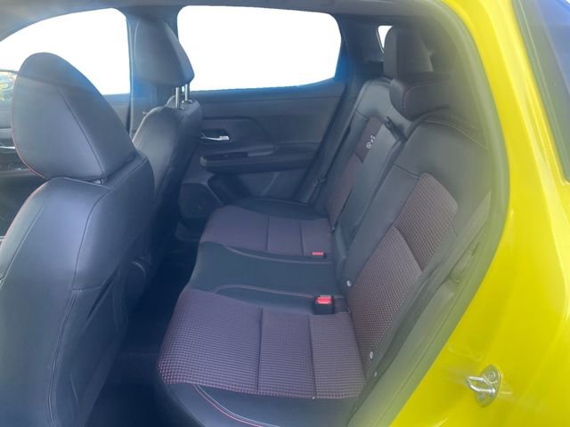 New 2025 Nissan Kicks SR image 7