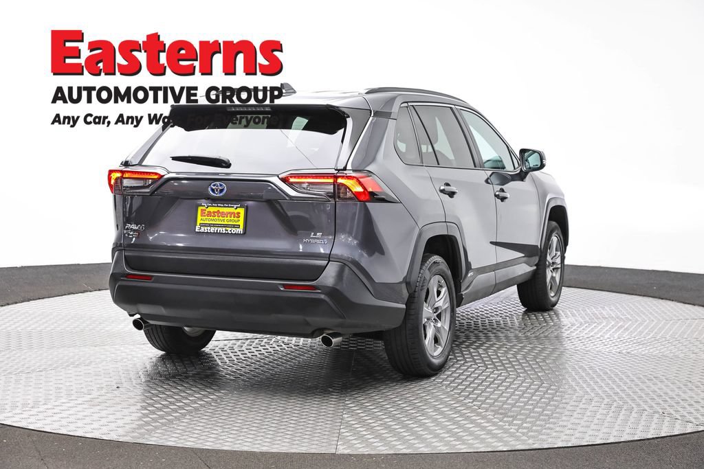 Used 2023 Toyota RAV4 LE AWD/4WD image 5