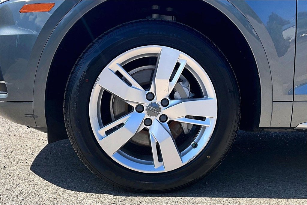 Used 2019 Audi Q5 2.0T Premium Plus w/ Premium Plus Package AWD/4WD image 12