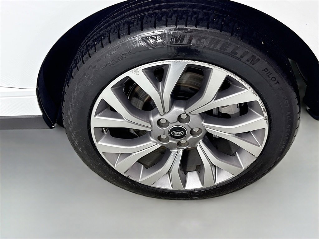 Used 2018 Land Rover Range Rover Autobiography image 24