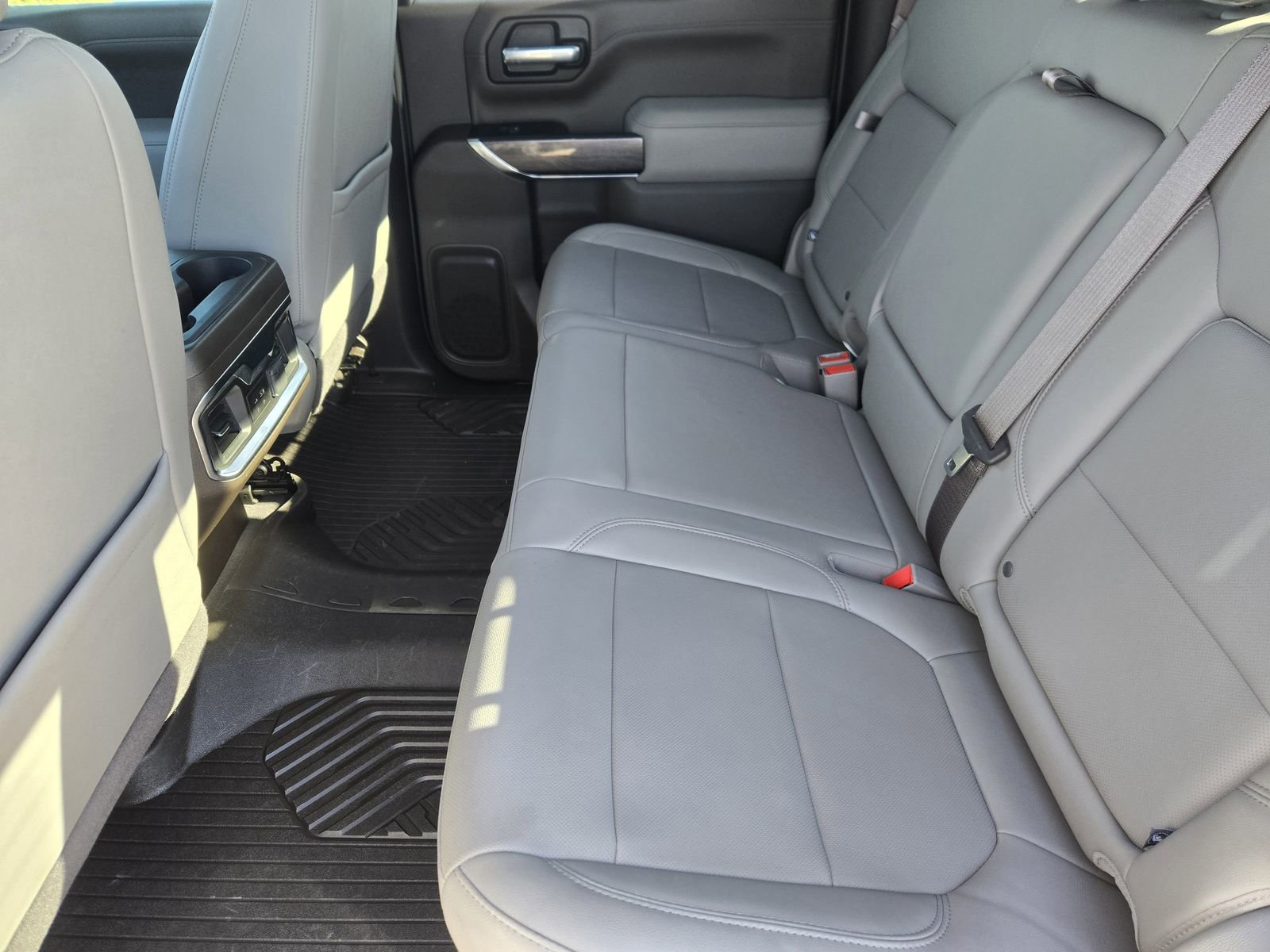 Used 2022 Chevrolet Silverado 1500 LTZ w/ LTZ Premium Package image 32