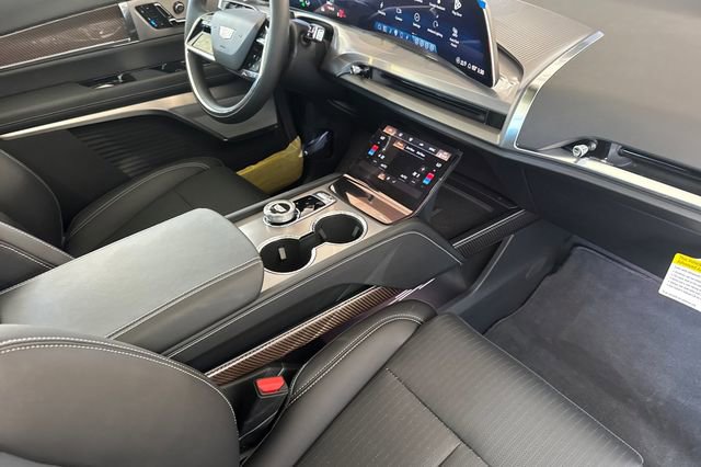 New 2026 Cadillac Vistiq Sport w/ LPO, Floor Liner Package image 17
