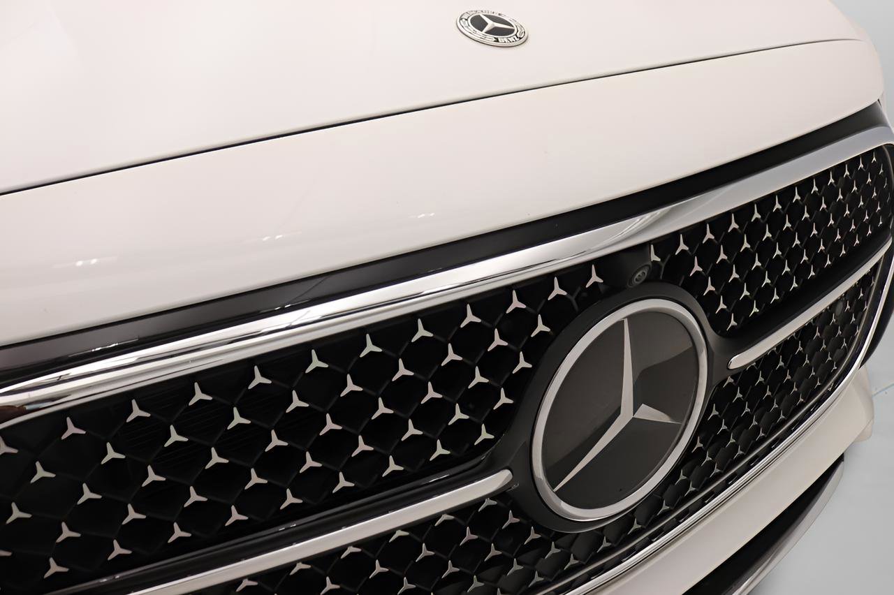 Used 2025 Mercedes-Benz E 350 4MATIC Sedan image 26