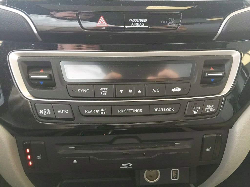 Used 2021 Honda Pilot Touring image 25