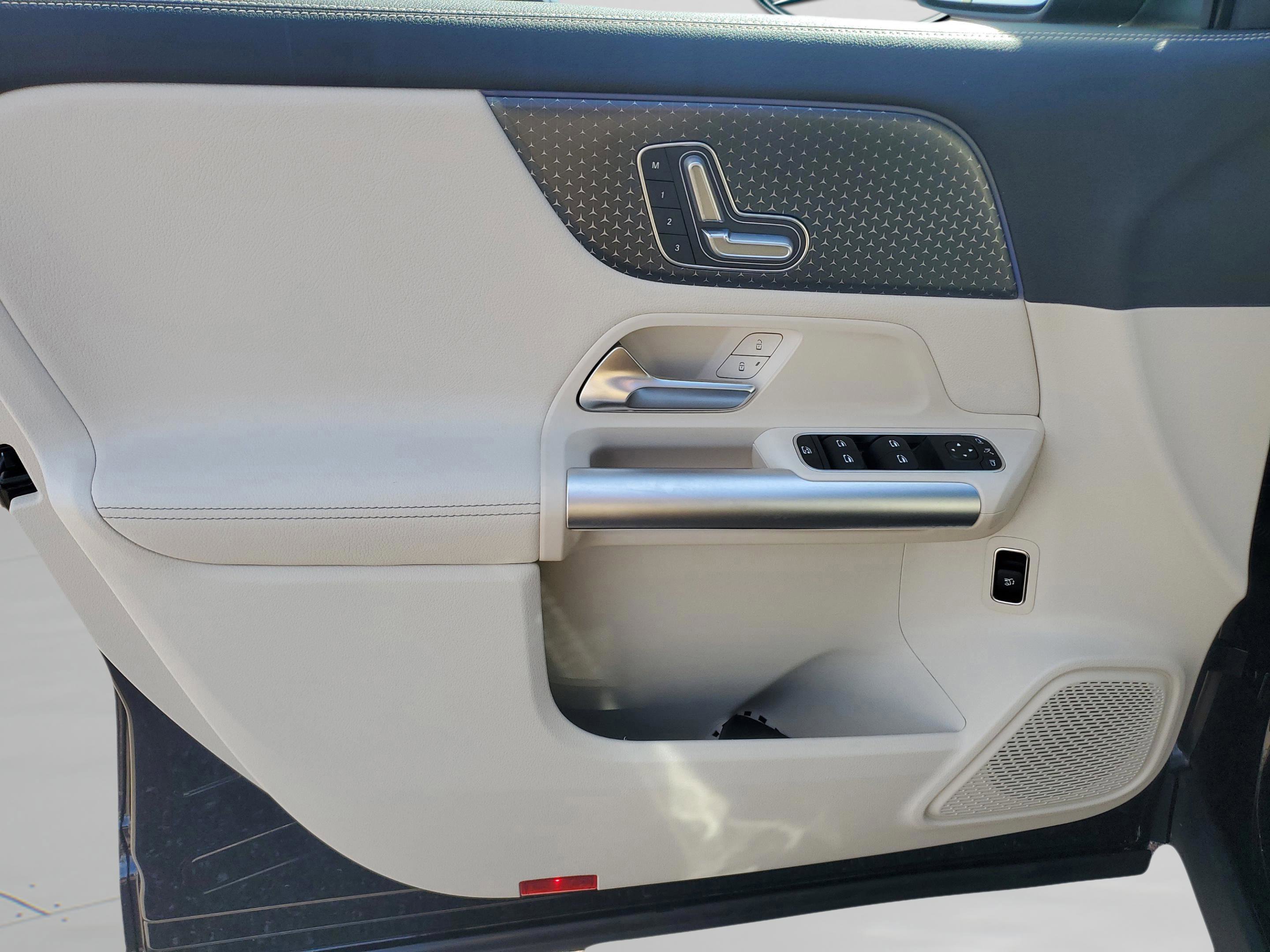 Used 2025 Mercedes-Benz GLA 250 image 26