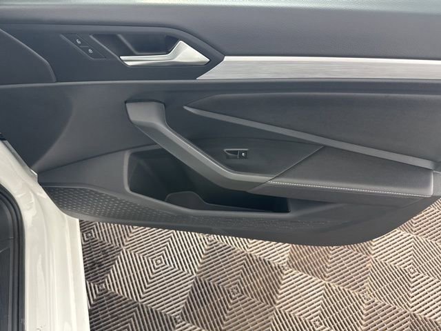 Used 2025 Volkswagen Jetta S image 24