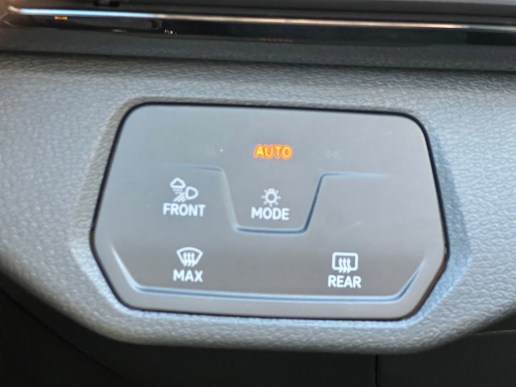 Used 2021 Volkswagen ID.4 Pro S image 18