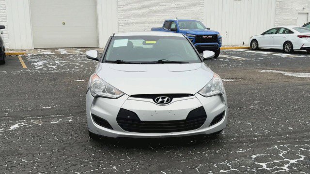 Used 2015 Hyundai Veloster image 3