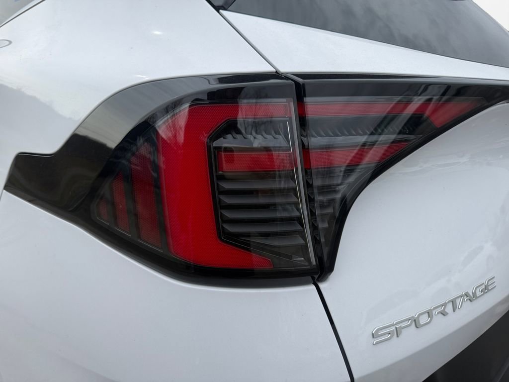 New 2026 Kia Sportage LX image 21