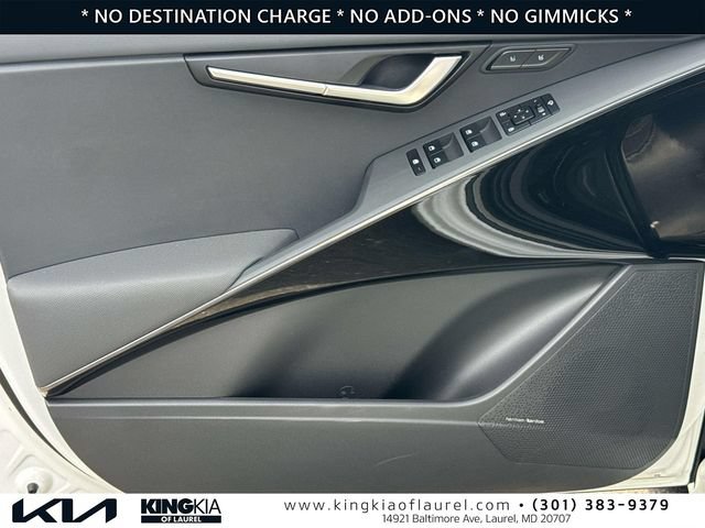 Used 2025 Kia Niro FWD image 14