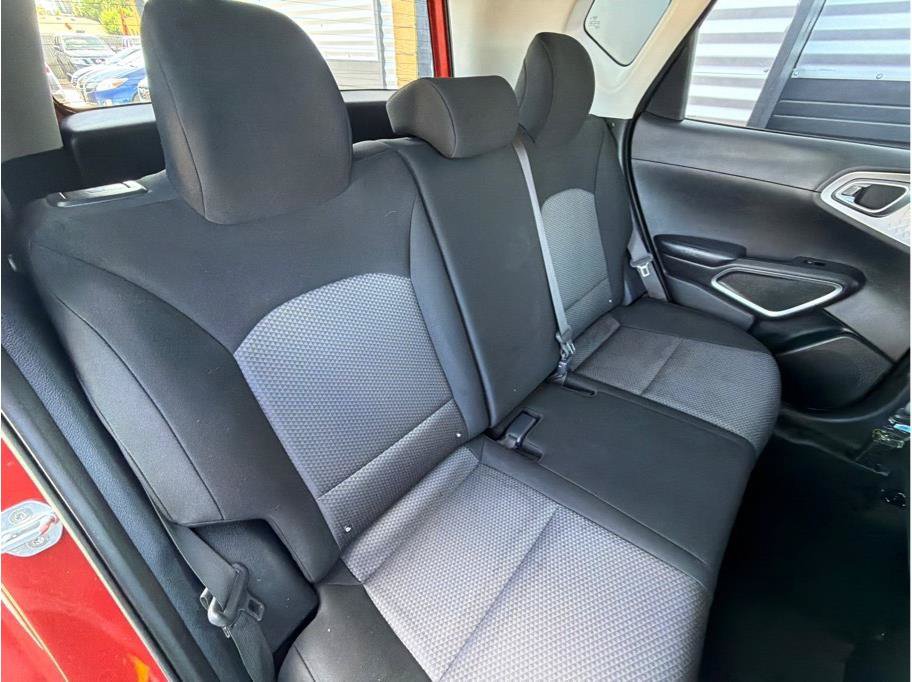 Used 2020 Kia Soul LX FWD image 22