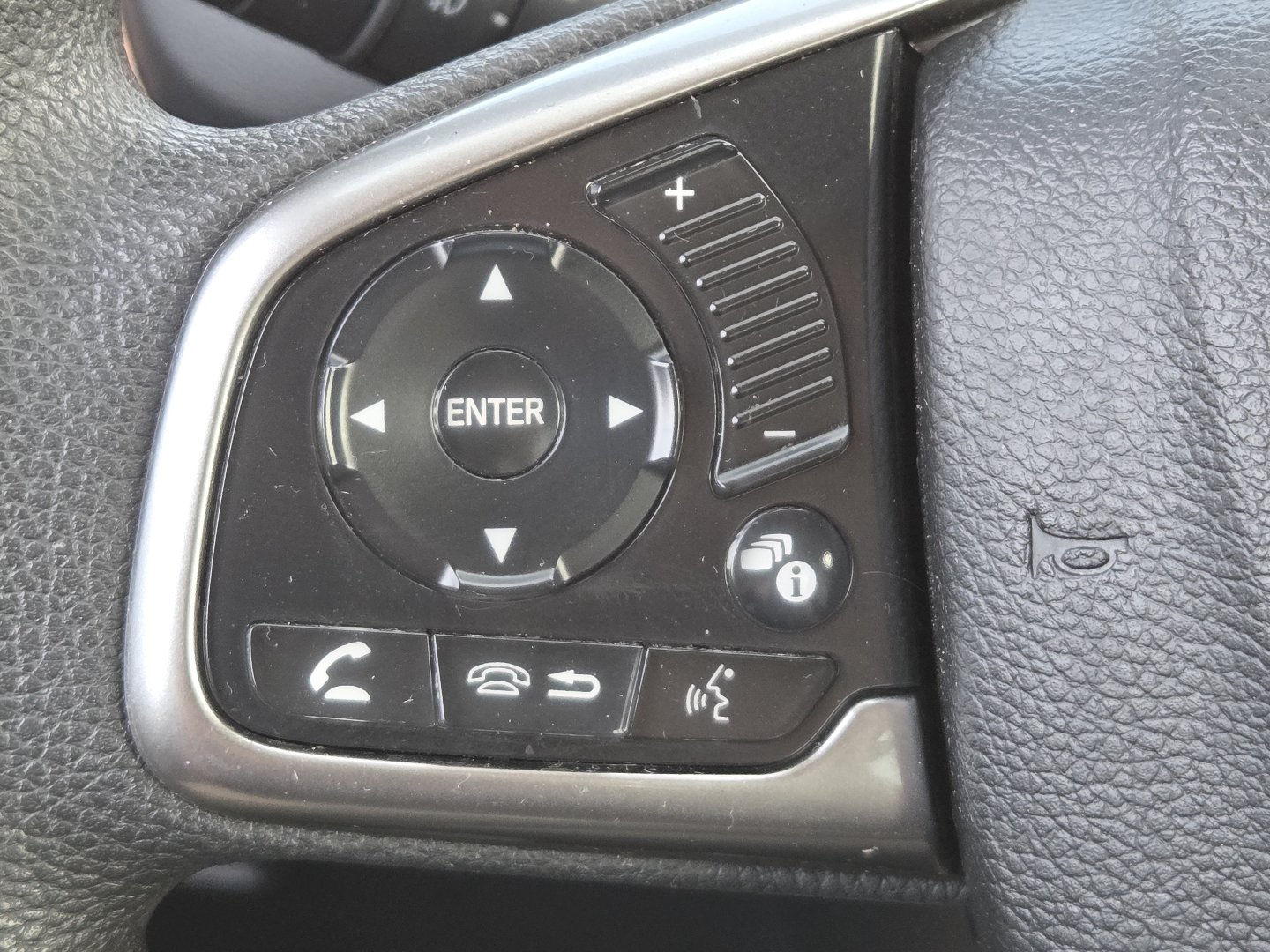 Used 2018 Honda CR-V EX image 31