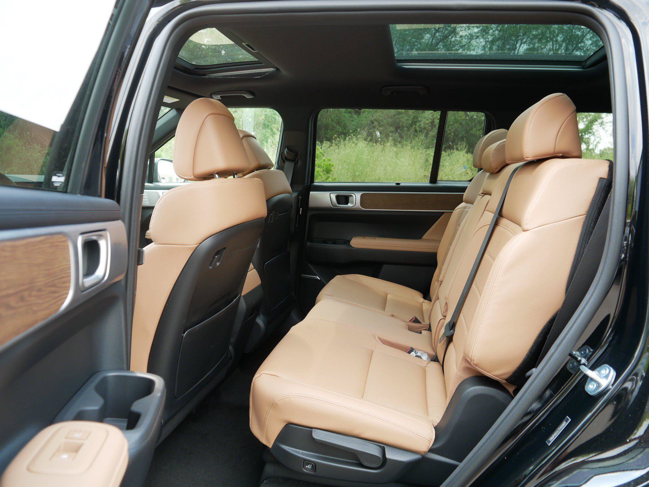 New 2026 Hyundai Santa Fe Limited AWD/4WD image 6