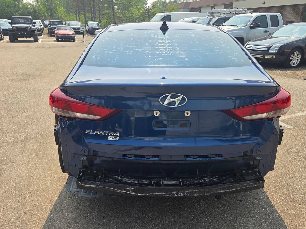 Used 2017 Hyundai Elantra SE FWD image 6