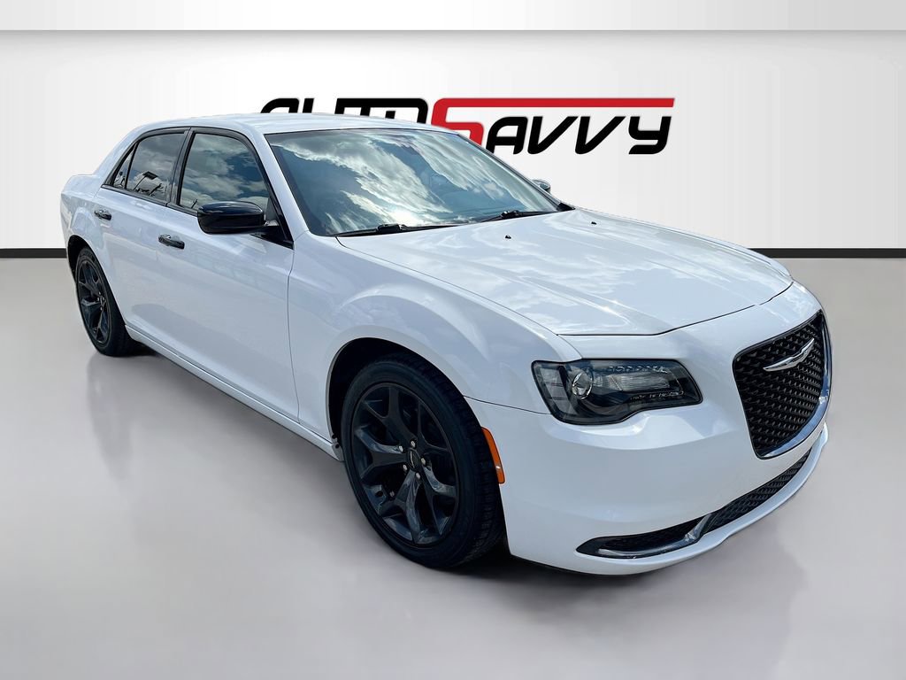 Used 2020 Chrysler 300 Touring w/ Sport Appearance Package image 1