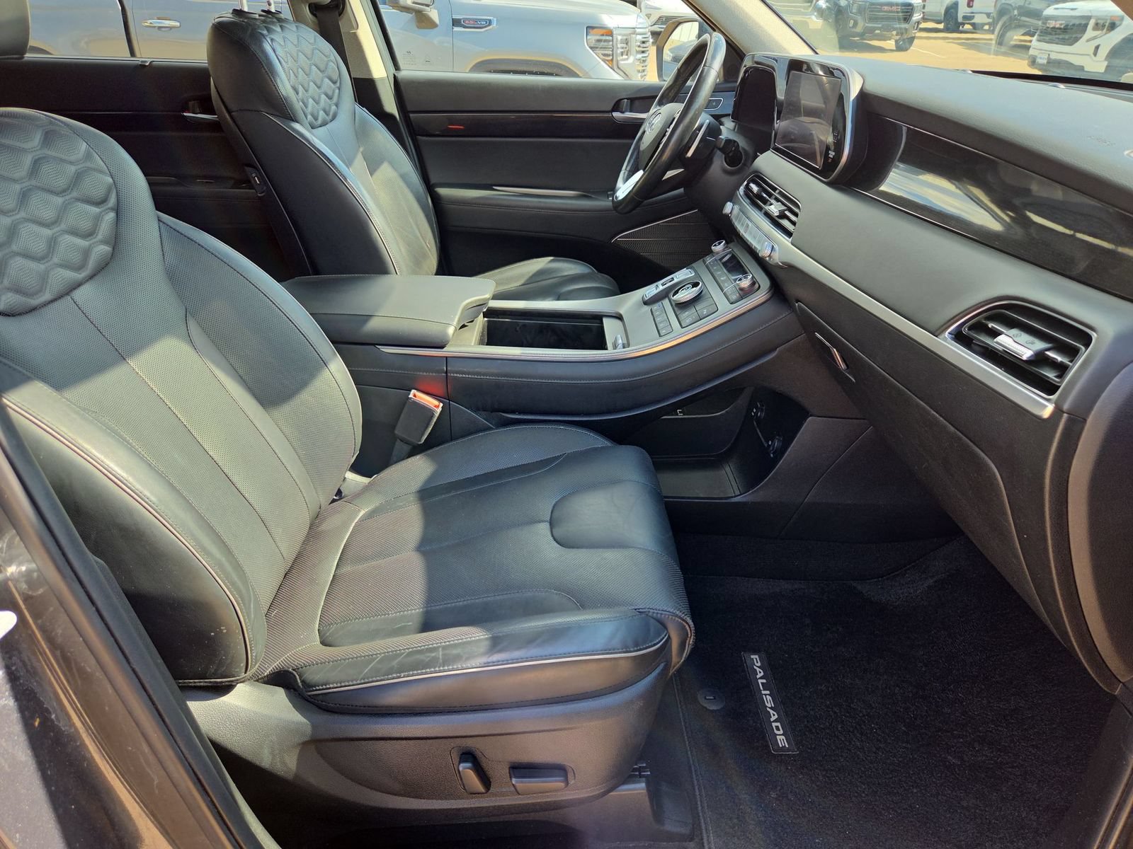 Used 2022 Hyundai Palisade Limited w/ Cargo Package FWD image 29
