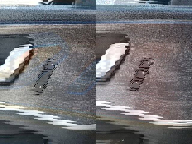 New 2025 Jeep Grand Cherokee Limited w/ Luxury Tech Group II image 19