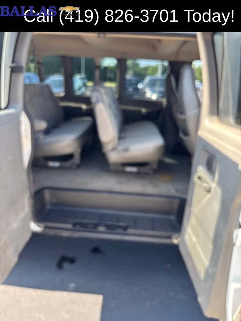 Used 2003 GMC Savana 2500 Extended Passenger w/ Sle Preferred Equipment Group RWD image 8