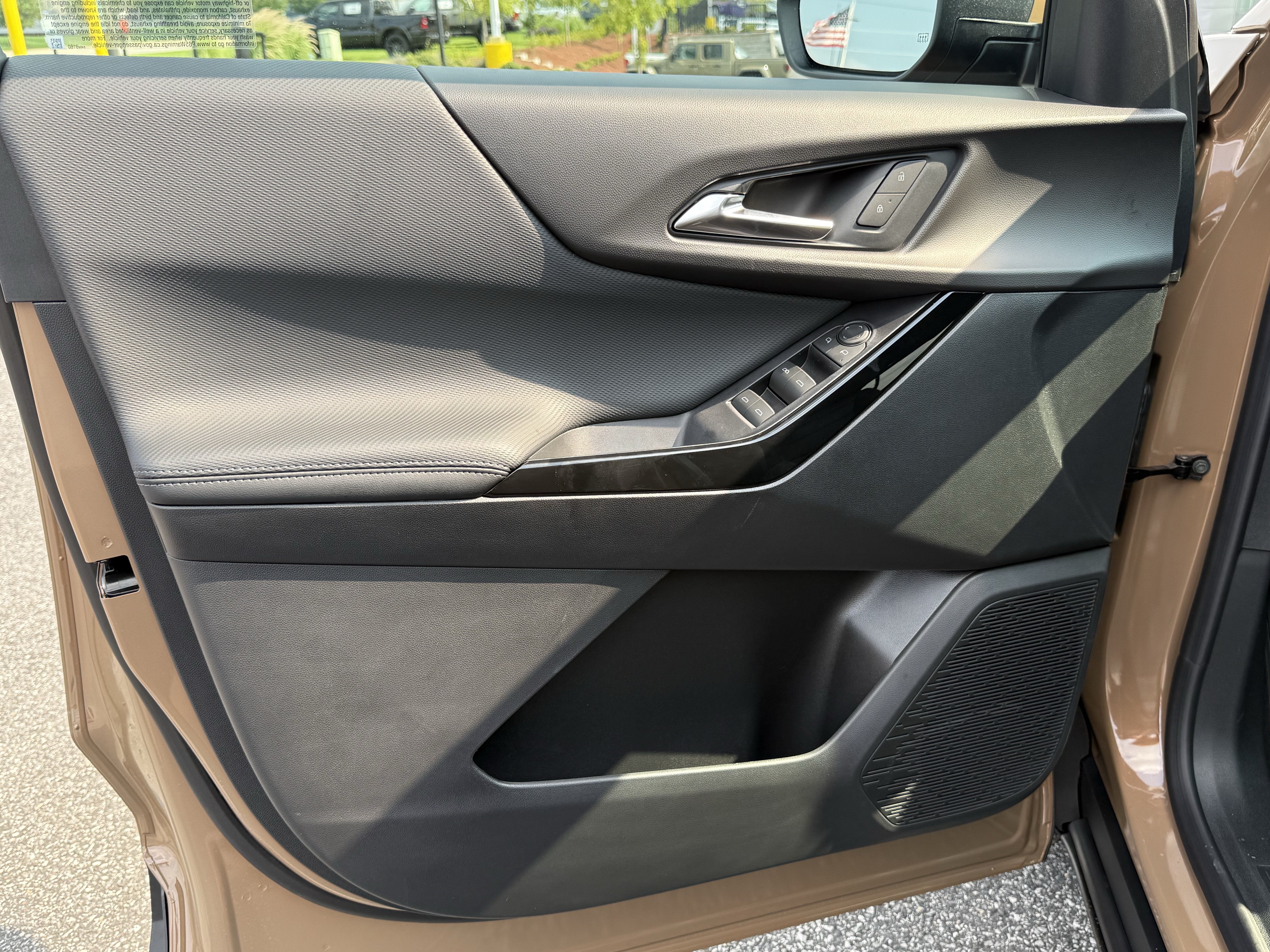 New 2027 Chevrolet Equinox LT FWD image 14