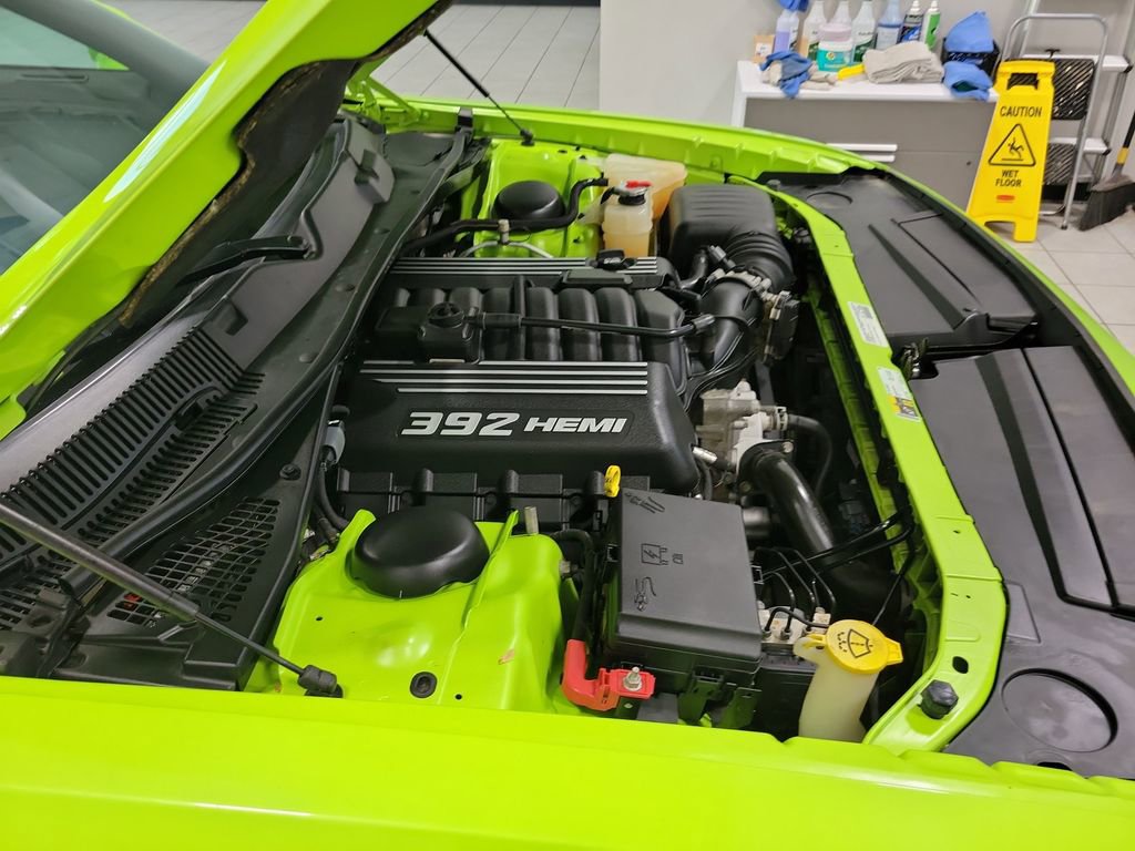 Used 2015 Dodge Challenger R/T Scat Pack w/ Leather Interior Group RWD image 43