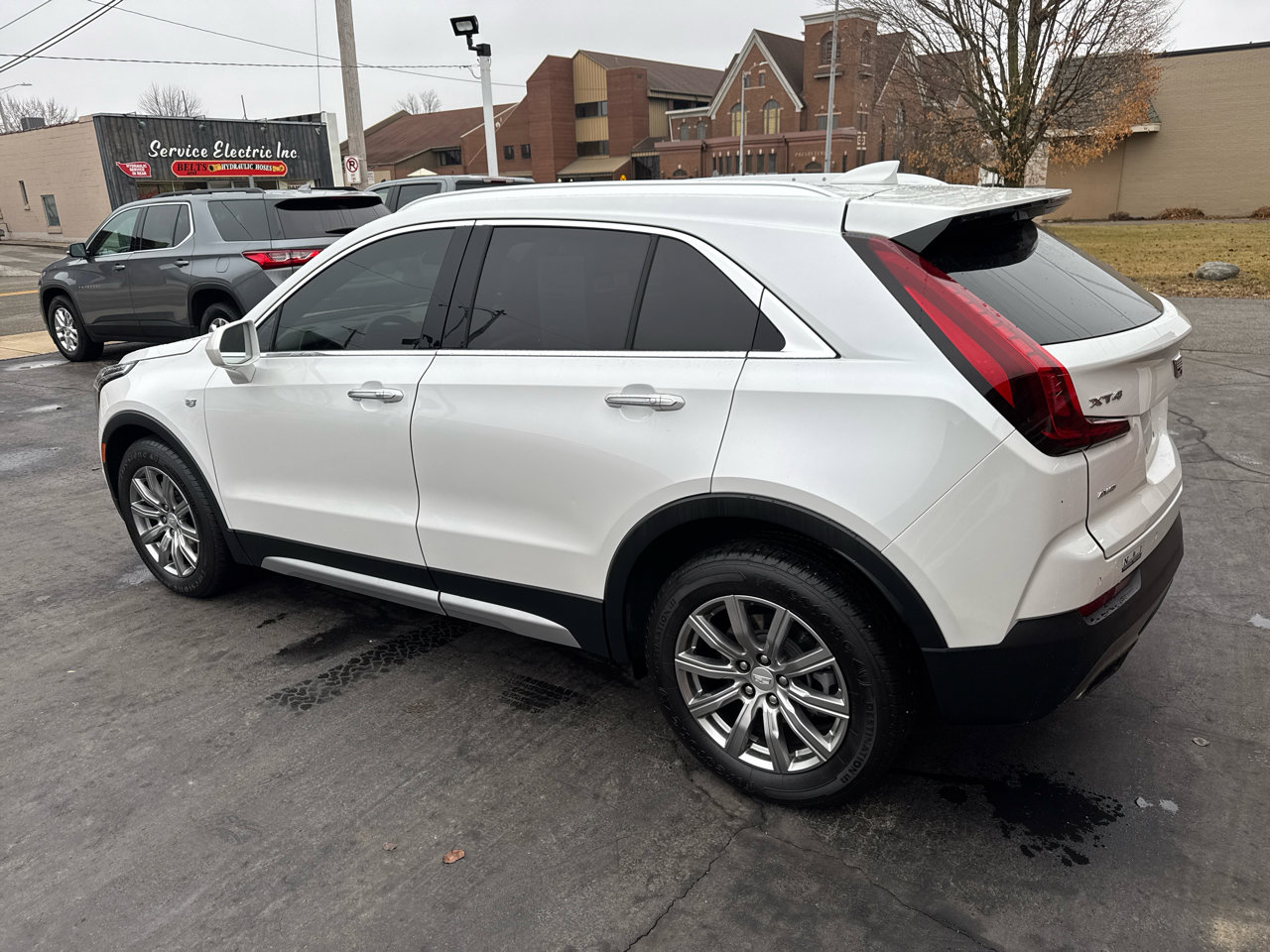 Used 2020 Cadillac XT4 Premium Luxury w/ Driver Awareness Package image 8