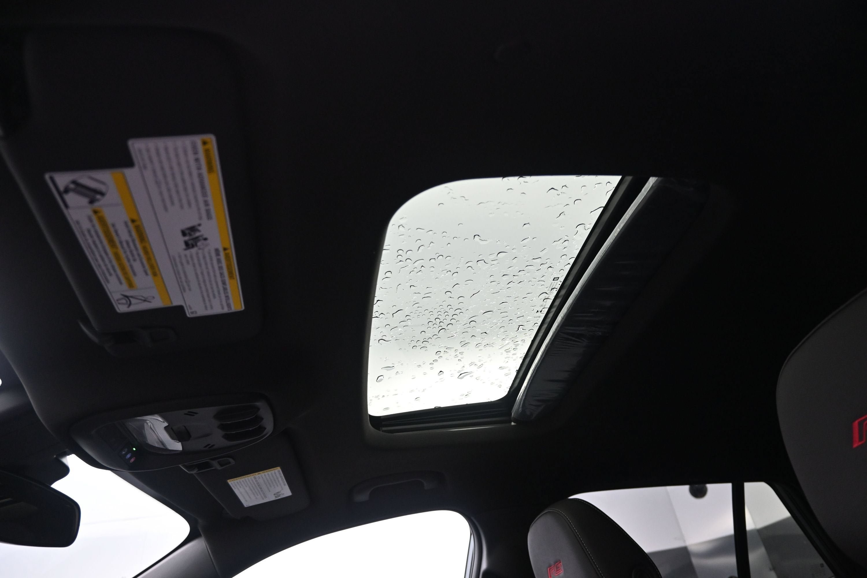 New 2026 Chevrolet Trax RS w/ Sunroof Package FWD image 28