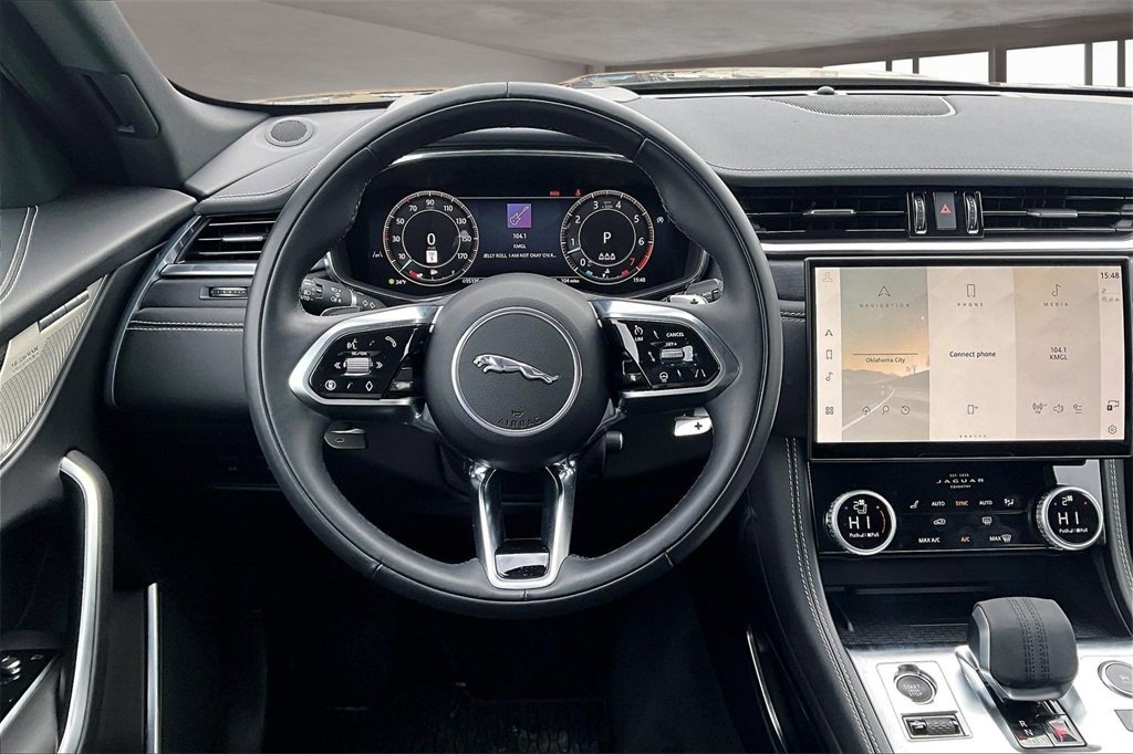 Certified 2025 Jaguar F-PACE R-Dynamic S image 5