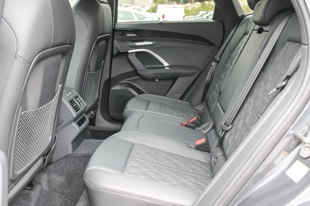 Used 2025 Audi SQ5 Premium Plus w/ Premium Plus Package AWD/4WD image 21