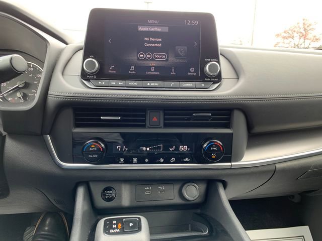 Used 2025 Nissan Rogue SV image 17