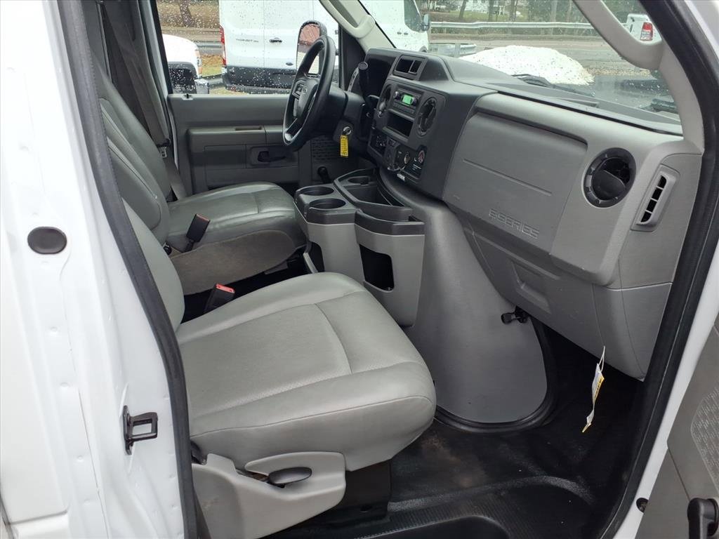 Used 2021 Ford E-350 and Econoline 350 Super Duty image 24