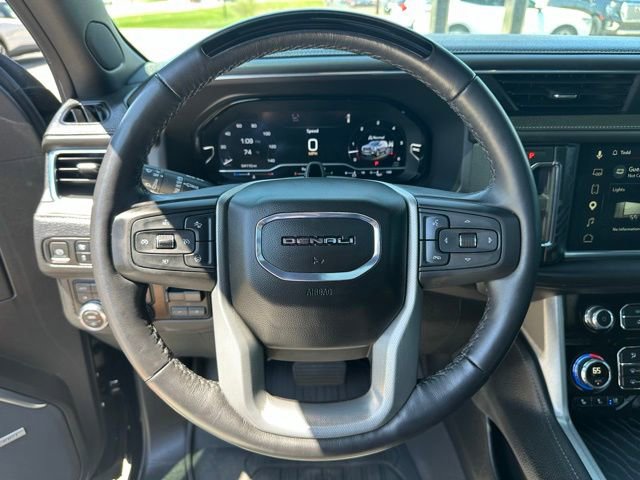 Used 2023 GMC Yukon XL Denali w/ Advanced Technology Package AWD/4WD image 23
