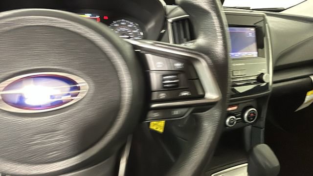 Used 2020 Subaru Crosstrek 2.0i AWD/4WD image 17