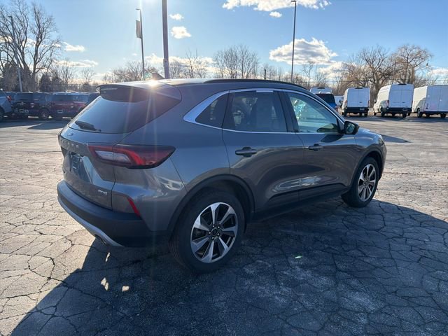 Used 2024 Ford Escape Platinum image 6