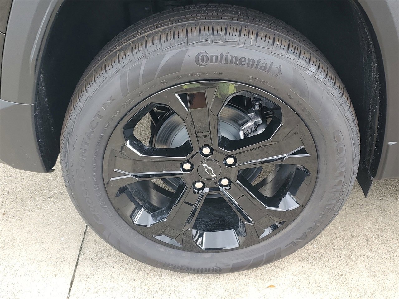 New 2026 Chevrolet Equinox LT w/ Midnight Edition image 5